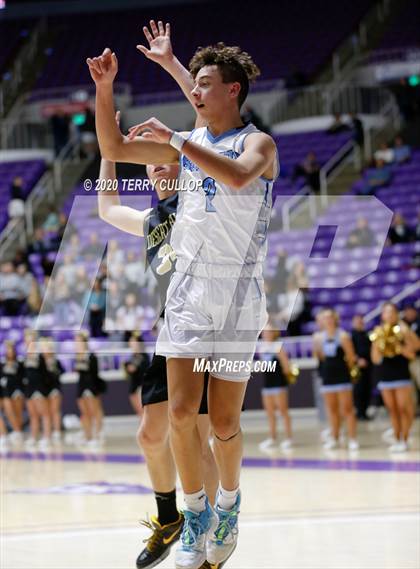 Thumbnail 1 in Desert Hills vs. Skyview (UHSAA 4A Semifinal) photogallery.