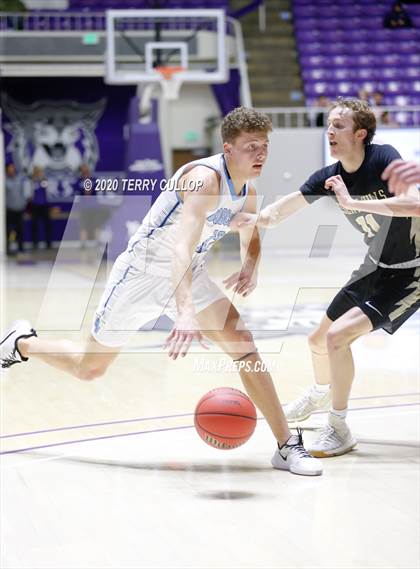 Thumbnail 2 in Desert Hills vs. Skyview (UHSAA 4A Semifinal) photogallery.