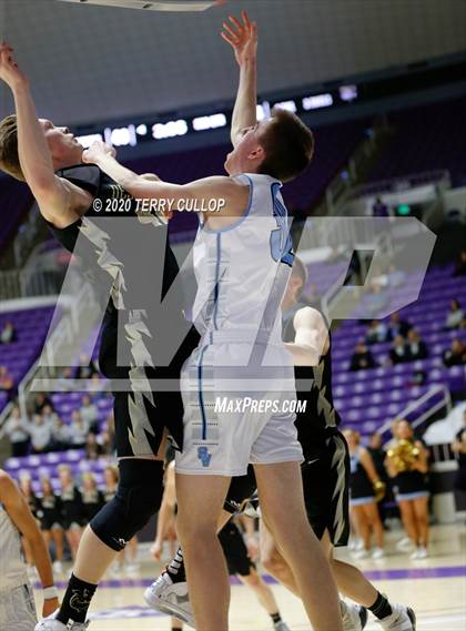 Thumbnail 1 in Desert Hills vs. Skyview (UHSAA 4A Semifinal) photogallery.