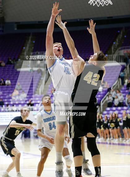 Thumbnail 1 in Desert Hills vs. Skyview (UHSAA 4A Semifinal) photogallery.