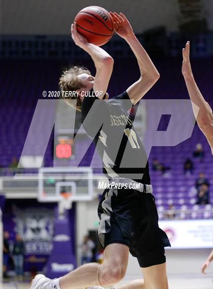 Thumbnail 3 in Desert Hills vs. Skyview (UHSAA 4A Semifinal) photogallery.