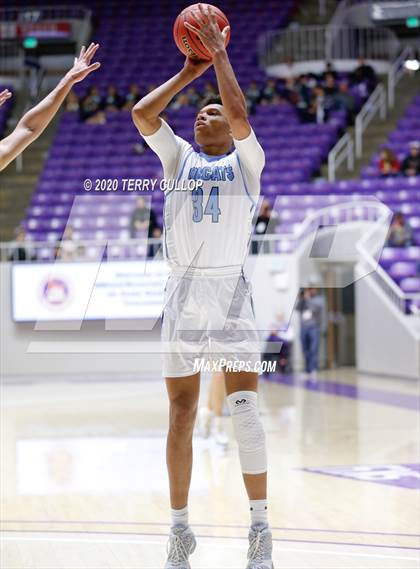 Thumbnail 2 in Desert Hills vs. Skyview (UHSAA 4A Semifinal) photogallery.