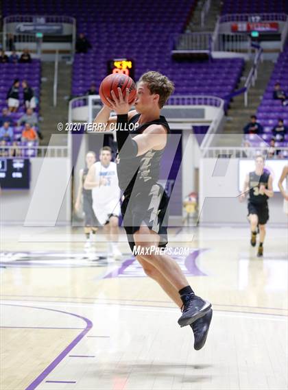 Thumbnail 1 in Desert Hills vs. Skyview (UHSAA 4A Semifinal) photogallery.