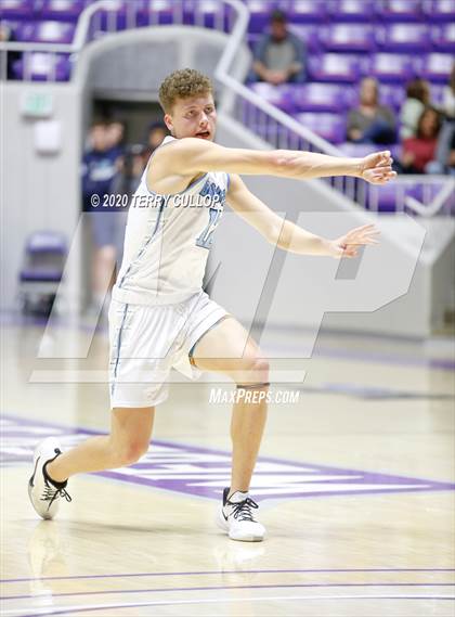 Thumbnail 2 in Desert Hills vs. Skyview (UHSAA 4A Semifinal) photogallery.