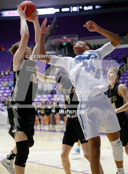 Thumbnail 2 in Desert Hills vs. Skyview (UHSAA 4A Semifinal) photogallery.