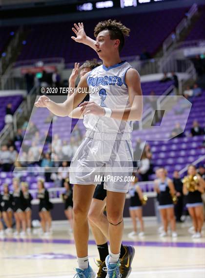 Thumbnail 2 in Desert Hills vs. Skyview (UHSAA 4A Semifinal) photogallery.