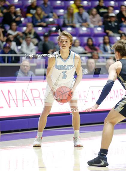 Thumbnail 3 in Desert Hills vs. Skyview (UHSAA 4A Semifinal) photogallery.