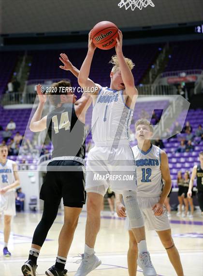 Thumbnail 2 in Desert Hills vs. Skyview (UHSAA 4A Semifinal) photogallery.