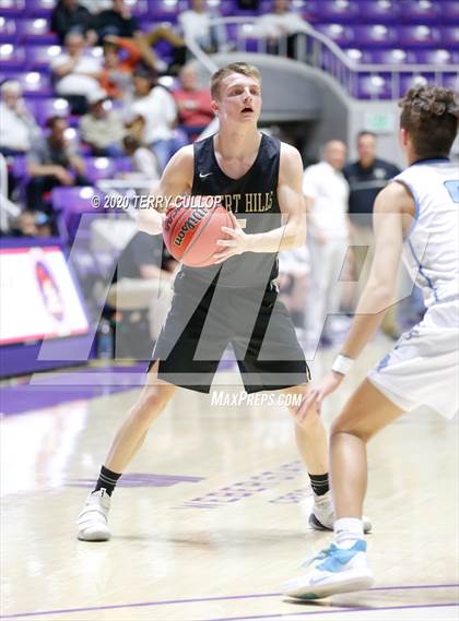 Thumbnail 3 in Desert Hills vs. Skyview (UHSAA 4A Semifinal) photogallery.