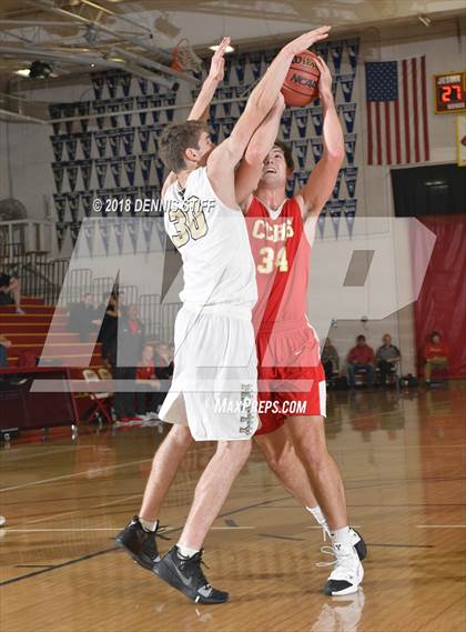 Thumbnail 3 in Cathedral Catholic vs. Archbishop Mitty (Father Barry Christmas Classic) photogallery.