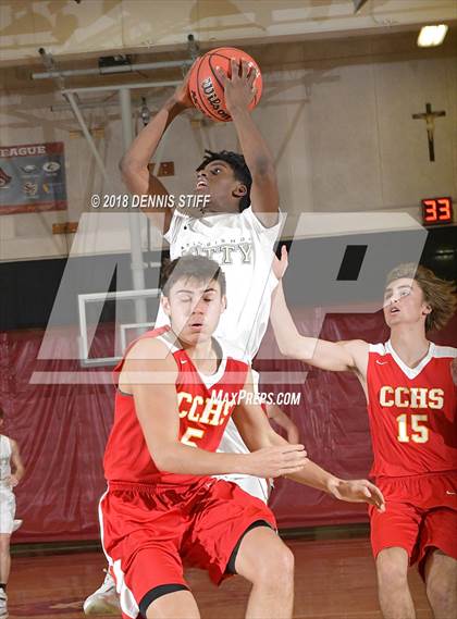 Thumbnail 1 in Cathedral Catholic vs. Archbishop Mitty (Father Barry Christmas Classic) photogallery.