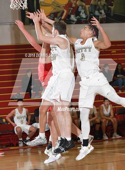 Thumbnail 1 in Cathedral Catholic vs. Archbishop Mitty (Father Barry Christmas Classic) photogallery.