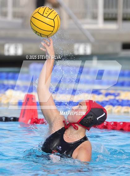 Thumbnail 2 in Cathedral Catholic vs. Mar Vista (CIF SDS Division 2 Quarterfinal) photogallery.