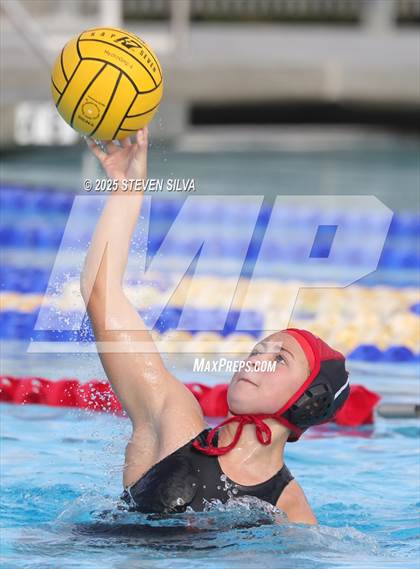 Thumbnail 2 in Cathedral Catholic vs. Mar Vista (CIF SDS Division 2 Quarterfinal) photogallery.