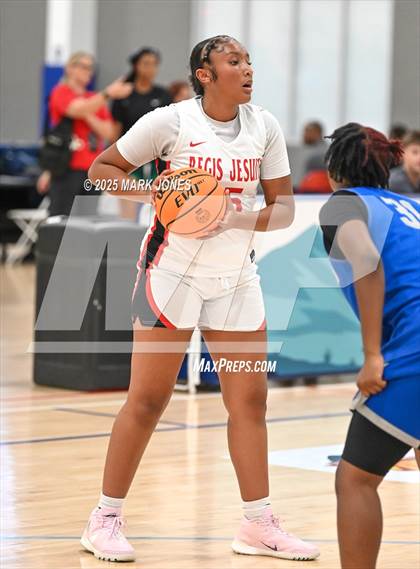 Thumbnail 2 in Regis Jesuit vs. Mesquite (Section 7) photogallery.
