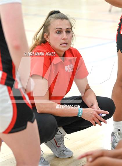 Thumbnail 2 in Regis Jesuit vs. Mesquite (Section 7) photogallery.