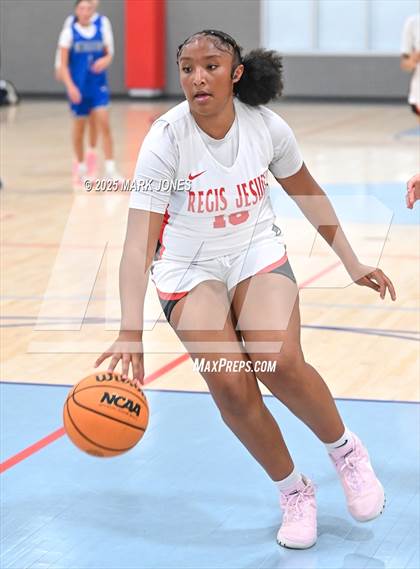 Thumbnail 2 in Regis Jesuit vs. Mesquite (Section 7) photogallery.