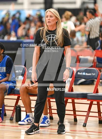 Thumbnail 2 in Regis Jesuit vs. Mesquite (Section 7) photogallery.