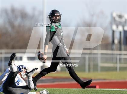 Thumbnail 2 in Carthage vs. Staley photogallery.