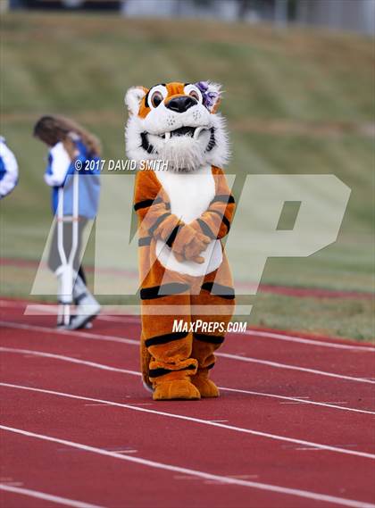 Thumbnail 3 in Carthage vs. Staley photogallery.