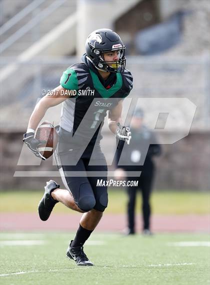 Thumbnail 2 in Carthage vs. Staley photogallery.