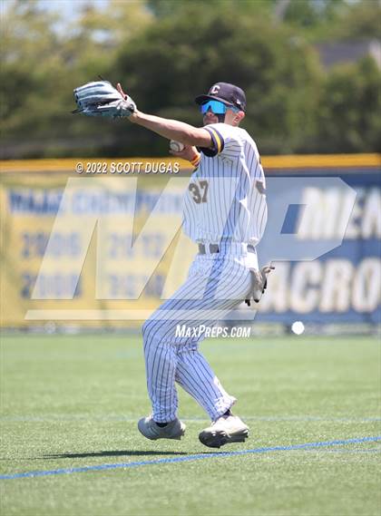 Thumbnail 2 in Canisius vs St. Joseph's Collegiate Institute (Georgetown Cup Finals) photogallery.