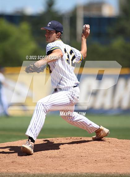 Thumbnail 3 in Canisius vs St. Joseph's Collegiate Institute (Georgetown Cup Finals) photogallery.