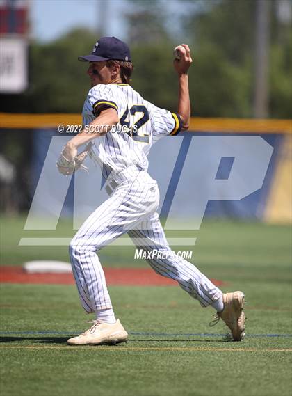 Thumbnail 1 in Canisius vs St. Joseph's Collegiate Institute (Georgetown Cup Finals) photogallery.