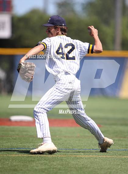 Thumbnail 3 in Canisius vs St. Joseph's Collegiate Institute (Georgetown Cup Finals) photogallery.
