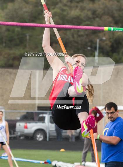 Thumbnail 3 in Jim Robinson Twilight Invitational photogallery.
