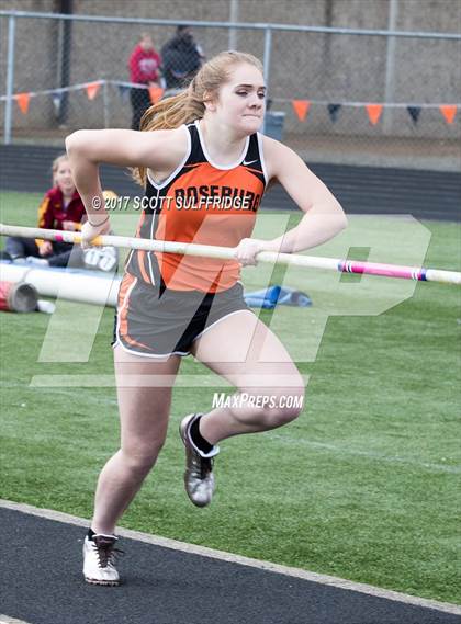 Thumbnail 1 in Jim Robinson Twilight Invitational photogallery.