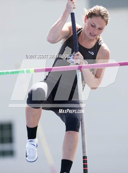 Thumbnail 2 in Jim Robinson Twilight Invitational photogallery.