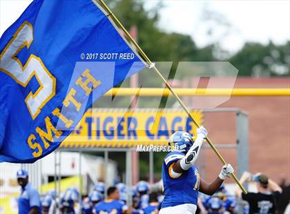 Thumbnail 1 in Oscar Smith vs. Vero Beach photogallery.