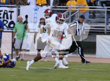 Thumbnail 3 in Oscar Smith vs. Vero Beach photogallery.