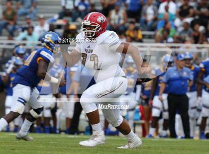 Thumbnail 1 in Oscar Smith vs. Vero Beach photogallery.