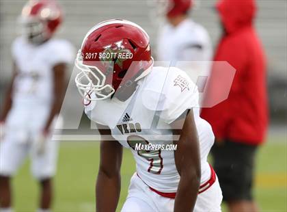 Thumbnail 3 in Oscar Smith vs. Vero Beach photogallery.