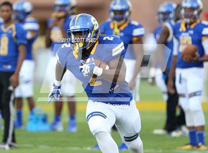 Thumbnail 1 in Oscar Smith vs. Vero Beach photogallery.