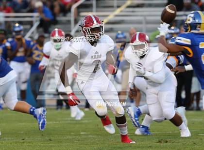 Thumbnail 2 in Oscar Smith vs. Vero Beach photogallery.