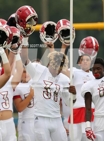 Thumbnail 3 in Oscar Smith vs. Vero Beach photogallery.