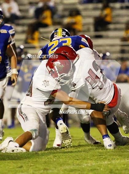 Thumbnail 1 in Oscar Smith vs. Vero Beach photogallery.