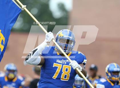Thumbnail 2 in Oscar Smith vs. Vero Beach photogallery.