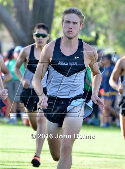 Thumbnail 3 in UNM Invitational photogallery.
