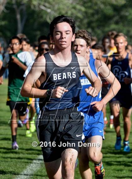 Thumbnail 2 in UNM Invitational photogallery.