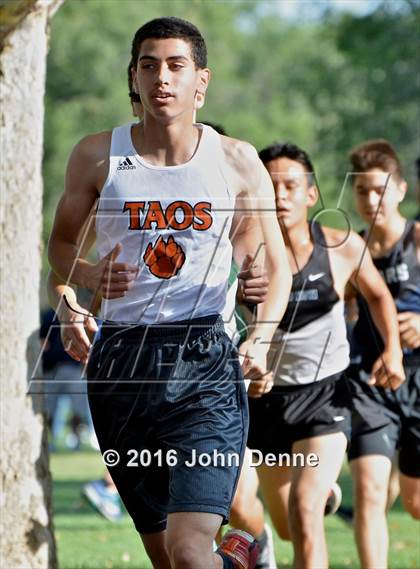 Thumbnail 3 in UNM Invitational photogallery.