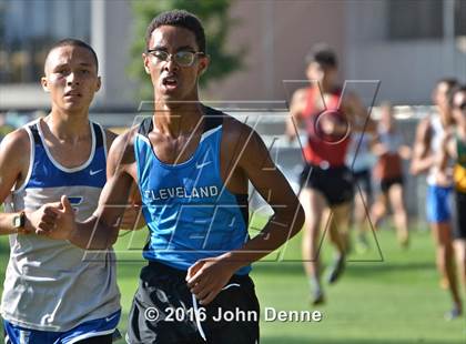 Thumbnail 2 in UNM Invitational photogallery.