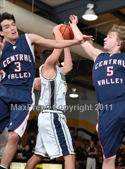 Thumbnail 2 in Central Valley vs. Del Norte (Hornet Classic Tournament) photogallery.