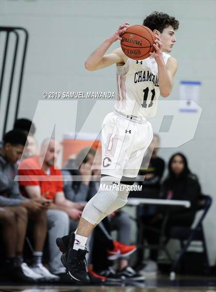 Thumbnail 3 in Chaminade vs. St. Vincent-St. Mary (Marianist Classic) photogallery.
