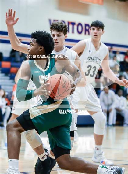 Thumbnail 2 in Chaminade vs. St. Vincent-St. Mary (Marianist Classic) photogallery.