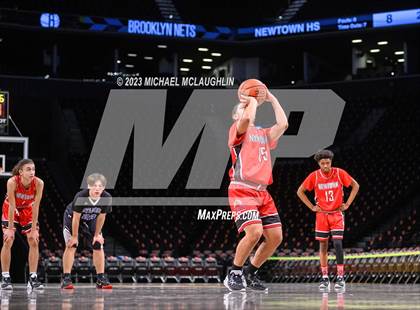 Thumbnail 1 in Art & Design vs. Newtown (Barclays Center) photogallery.