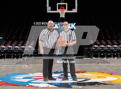 Thumbnail 1 in Art & Design vs. Newtown (Barclays Center) photogallery.